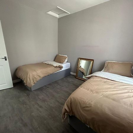 Improved Private House In Central Location Portsmouth Eksteriør bilde